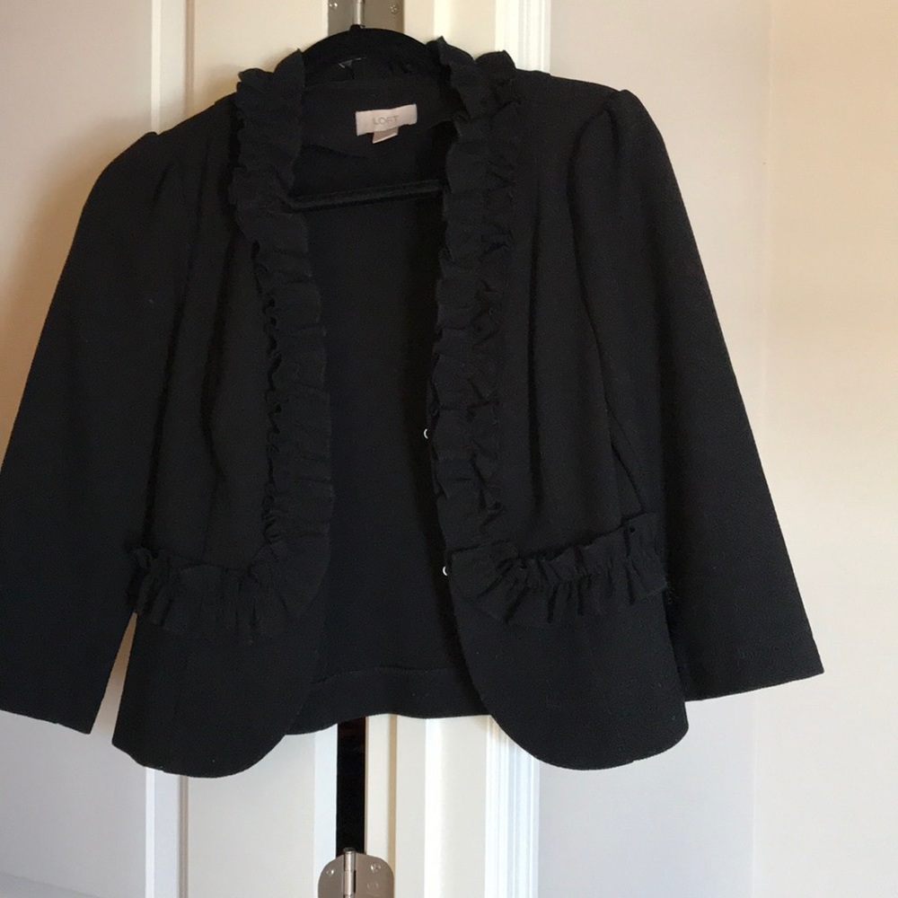Gorgeous ruffled blazer